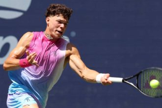 8 січня за місце у чвертьфіналі в Окленді ATP-250 поборються Бен Шелтон і Якуб Меншик ✅ проаналізуємо результати тенісистів і варіанти ставок