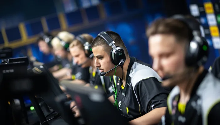 NAVI розгромили FaZe Clan і вийшли в плей-офф IEM Cologne 2025