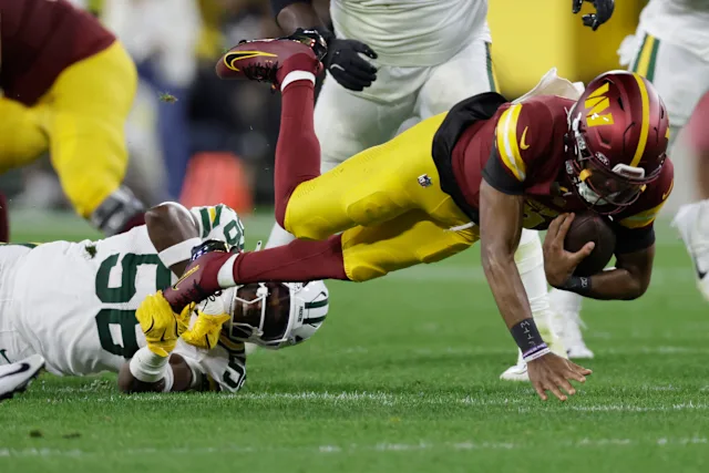 Травма колена у Джейдена Дэниелса: участие в третьей неделе под вопросом