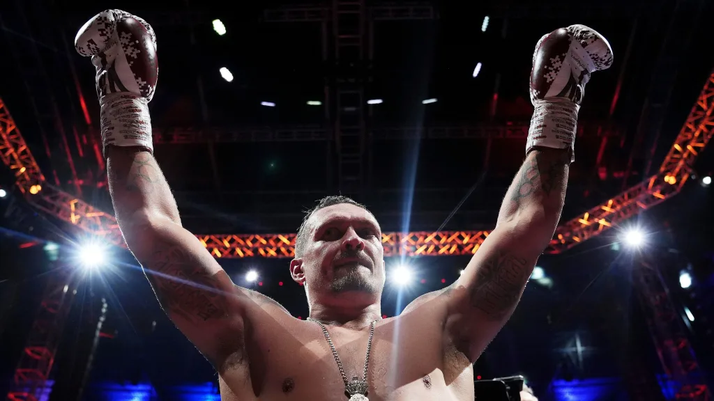 Усик получил отсрочку от WBO, но должен будет провести бой с победителем поединка Паркер – Вордли